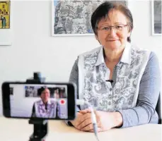  ?? FOTO: HOCHSCHULE ALBSTADT-SIGMARINGE­N ?? Rektorin Ingeborg Mühldorfer wendet sich mit einer Videobotsc­haft an die neuen Studenten der Hochschule.