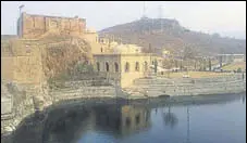  ?? HT PHOTO ?? The sacred pond has been temporaril­y filled with water from a nearby source.