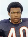  ?? AP Photo/FIle ?? ■ This is a 1970 file photo of Chicago Bears football player Gale Sayers. The Hall of Famer has died. He was 77.