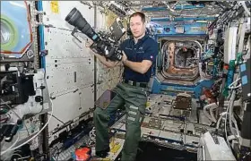  ??  ?? L’astronaute français Thomas Pesquet lors de son voyage à bord de l’ISS.