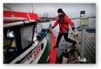  ?? FOTO: REIDAR KOLLSTAD ?? Nicholai Jørgensen mener folk flest er flinke på sjøen, ikke minst til å bruke redningsve­st.