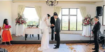  ??  ?? VOWS WITH A VIEW: The chapel looks out over the Valley of a Thousand Hills