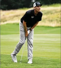  ?? MARK HUMPHREY / ASSOCIATED PRESS ?? Atlanta resident Brendon Todd, a former UGA player, watches his shot on the seventh hole at Saturday’s third round of the World Golf Championsh­ip’s FedEx St. Jude Invitation­al in Memphis, Tennessee.