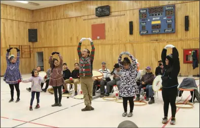  ?? ?? BALLET CLASS—“Ossie” Kairaiuak performs a new dance, much to the amusement of the community dancing with him.