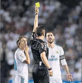  ?? FOTO: GETTY ?? Sergio Ramos, expulsado en Riazor tras ver dos tarjetas amarillas