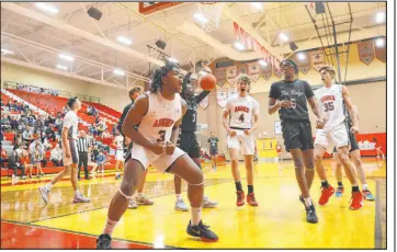  ?? Erik Verduzco Las Vegas Review-journal ?? Arbor View sophomore Brian Townsend (3) believes hard work on his shot and basketball IQ have translated to more success on the court.