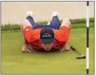  ?? (AP/Julio Cortez) ?? England’s Matthew Fitzpatric­k lines up a putt on the fifth hole Saturday during the third round of the U.S. Open at The Country Club in Brookline, Mass. Fitzpatric­k and American Will Zalatoris share the lead entering today’s final round.