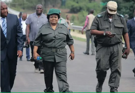  ??  ?? Minister Molewa at the Kruger National Park during a rhino anti-poaching drive.
