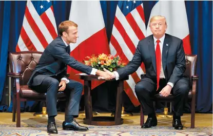  ??  ?? El republican­o se reunió con el presidente de Francia, Emmanuel Macron.