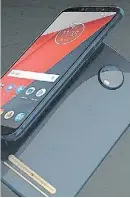  ??  ?? Moto Z3 Comienzan a venderlo en el país en el segundo semestre a 15 mil pesos.