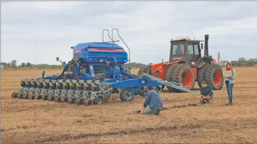  ??  ?? PRONOSTICO. Se espera un año con tendencia a ser neutro a nivel de clima, lo que ayudaría a recomponer las cuentas agrícolas.