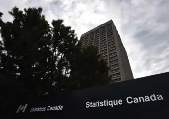  ?? SEAN KILPATRICK/THE CANADIAN PRESS ?? Statistics Canada says fourth-quarter growth was driven by a 2.3-per-cent increase in business investment.