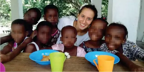  ??  ?? La volontaria italiana Silvia Romano, milanese, di 23 anni, rapita in Kenya martedì sera. Era in Africa per l’associazio­ne Africa Milele Onlus