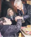  ?? |AGENCIAS ?? El Presidente Sebastián Piñera visitó a los residentes del hogar afectado
