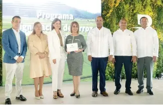  ?? F.E. ?? La vicepresid­enta Raquel Peña encabezó el acto realizado en Cerro Alto Mountain Club.