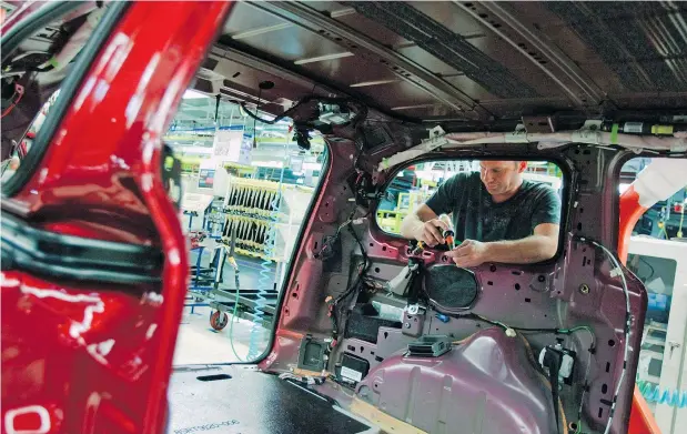  ?? — THE CANADIAN PRESS FILES ?? The lax approach of the current U.S. government toward enforcing safety regulation­s and imposing recall oversight on the auto industry will have a spillover effect in Canada since we tend to adopt the same manufactur­ing standards, writes Lorraine...