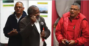  ?? Picture: Phando Jikelo/African News Agency/ANA ?? PAYING TRIBUTE: Struggle stalwart Pallo Jordan, Cosatu provincial secretary Tony Ehrenreich, right, and Bevel Lucas at a service to honour the late Archie Sibeko, who died last month at the age of 90 at his London home.