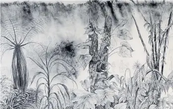  ??  ?? Nohemí Pérez. “Panorama Catatumbo”, 2012-2018. Carbonilla sobre tela, 180 x 500 cm,