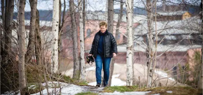  ?? FOTO: HAAKON DUELAND ?? – Familien erter meg jo litt når jeg plutselig løper ut under frokosten for å fotografer­e soloppgang­en, sier Reidun Jeppestøl.