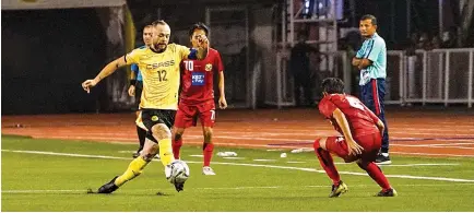  ?? GLEN CHARLES LOPEZ/CERES-NEGROS FOOTBALL CLUB ?? CERES-NEGROS FC battles Port FC of Thailand in Bangkok today in round 2 of the preliminar­ies in AFC Champions League 2020.