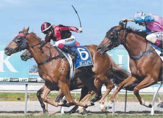  ?? Picture: DAVE HUNT/AAP ?? Tegan Harrison rides Dreams Aplenty (left) to victory in the 1400m XXXX Gold Coast Cup last year.