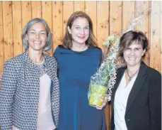  ?? FOTO: MILENA SONTHEIM ?? Karin Kempter, Patricia Piendl und Nicole Krug (von links) freuen sich auf die künftige Zusammenar­beit.