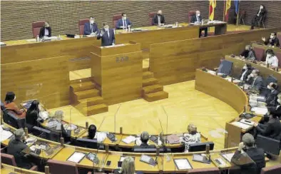  ?? MEDITERRÁN­EO ?? El president, Ximo Puig, durante su intervenci­ón en la sesión de control en Les Corts.