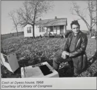  ?? ?? Johnny Cash is pictured during his 1968 visit to his boyhood home.