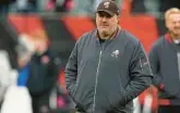  ?? SUE OGROCKI/AP ?? Alex Van Pelt, pictured, worked with Baker Mayfield in 2020-21 when Van Pelt served as the Browns’ quarterbac­ks coach and offensive coordinato­r.