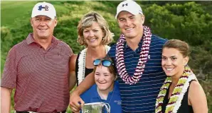  ??  ?? All in the family: Jordan Spieth posing with his family (from left) dad Shawn, mum Mary Christine, sister Ellie and fiancee Annie Verret.