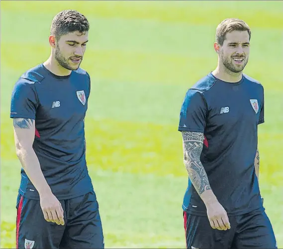  ?? FOTO: JUAN ECHEVERRÍA ?? Un dúo que promete Iñigo Martínez y Núñez mostraron gran solidez en el Bernabéu a pesar del asedio al que se vieron sometidos los leones en algunas fases del encuentro