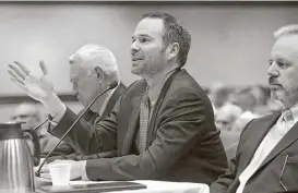  ??  ?? Bill Longley argues the Texas Municipal League’s viewpoint during a hearing Saturday before the Senate Select Committee on Government Reform.