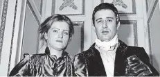  ??  ?? Rolf Zacher mit Schauspiel­kollegin Barbara Sukowa 1981.
