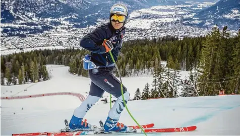  ?? Foto: Michael Kappeler, dpa ?? Einmal in Ruhe durchschna­ufen, bevor ihm am heutigen Samstag wieder tausende Fans zujubeln. Deutschlan­ds Skirennläu­fer Thomas Dreßen freut sich auf das Heimrennen in Garmisch und deutete mit Platz sechs im Training an, dass mit ihm zu rechnen sein wird.