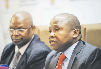  ?? Picture: Jacques Nelles ?? LESSONS. Minister of Cooperativ­e Governance and Traditiona­l Affairs Des van Rooyen during a press briefing at the GCIS offices in Pretoria yesterday.