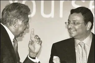  ?? HINDUSTAN TIMES FILE ?? Ratan Tata with Cyrus Mistry (right), the ousted chairman of Tata Sons