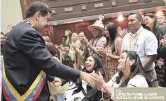  ?? EFE ?? Asamblea. El presidente de Venezuela, Nicolás Maduro, izquierda, mientras participa en un acto de la Asamblea Nacional Constituye­nte ayer.