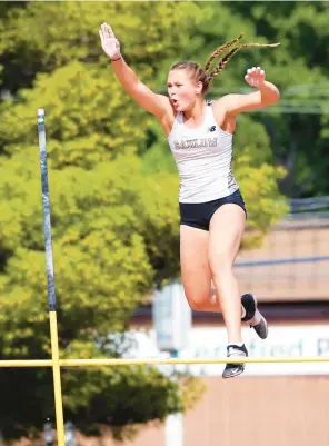  ?? TO THE HARTFORD COURANT STAN GODLEWSKI/PHOTOS SPECIAL ?? Barlow’s Jordan Carr might have missed this jump but she went on to win the event, clearing 11 feet 6 inches during the Connecticu­t State Open High School Track Championsh­ips.