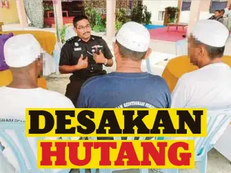  ??  ?? MOHD Rani bertemu Salim (kanan) dan Dollah (kiri) di Pusat Reintegras­i Kem Batu 10.