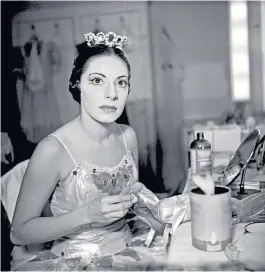  ??  ?? In Paris, 1955. Below, as Giselle, 1947; and performing for frontier guards at Guantánamo US base