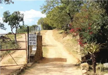  ??  ?? The entrance to Klipspring­er Lodge.