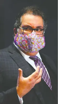  ?? DARREN MAKOWICHUK ?? Calgary needs a mayor who “can meet this critical moment in history,” Mayor Naheed Nenshi says.