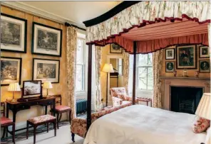  ?? COURTESY OF ANDY BATE ?? A bedroom in a privately owned stately home in England dazzles with Downton Abbey style.