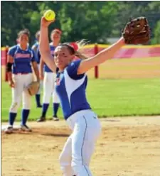  ??  ?? Senior hurler Lauren Quense gets everything into the pitch.