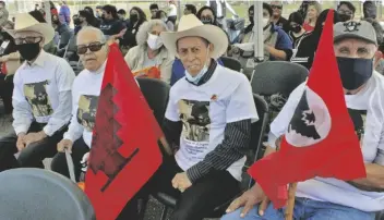  ?? FOTO ARCHIVO BES ?? VETERANOS DE LA LUCHA chavista durante la ceremonia que dio inicio al Mes de la Vida y Legado de César Chávez. Las actividade­s conmemorat­ivas terminan el 31 de marzo con una misa y marcha en San Luis.