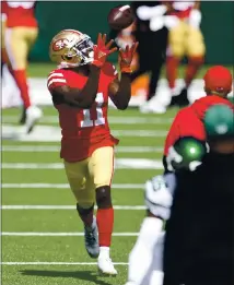  ?? SARAH STIER — GETTY IMAGES ?? San Francisco rookie wide receiver Brandon Aiyuk is returning from a three- game stint on the COVID-19 injured reserve list.