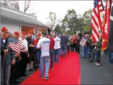  ??  ?? Veterans are welcomed back to the Lamb Tavern Springfiel­d. in