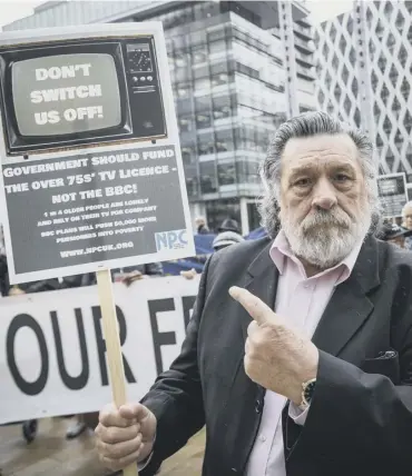  ??  ?? Actor Ricky Tomlinson joins protestors outside BBC Media City in Salford