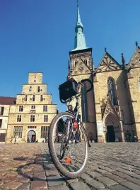  ?? FOTO: MÜNSTERLAN­D E. V. ?? Auf der Friedensro­ute geht es mit dem Fahrrad bis Osnabrück - und wieder zurück nach Münster.