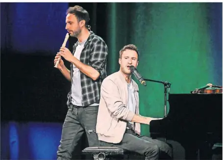 ?? ARCHIV-FOTO: NOP ?? Das Musik-Comedy-Duo Ass-Dur – die Brüder Dominik und Florian Wagner – gastiert am 11. April in der Rheinberge­r Stadthalle.